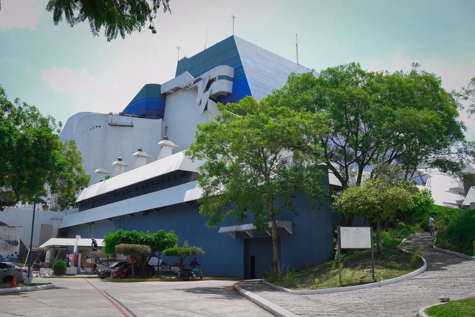 El Teatro Nacional actualmente se encuentra en proceso de restauración. (Foto: Gabriela Solorzano/Soy502)