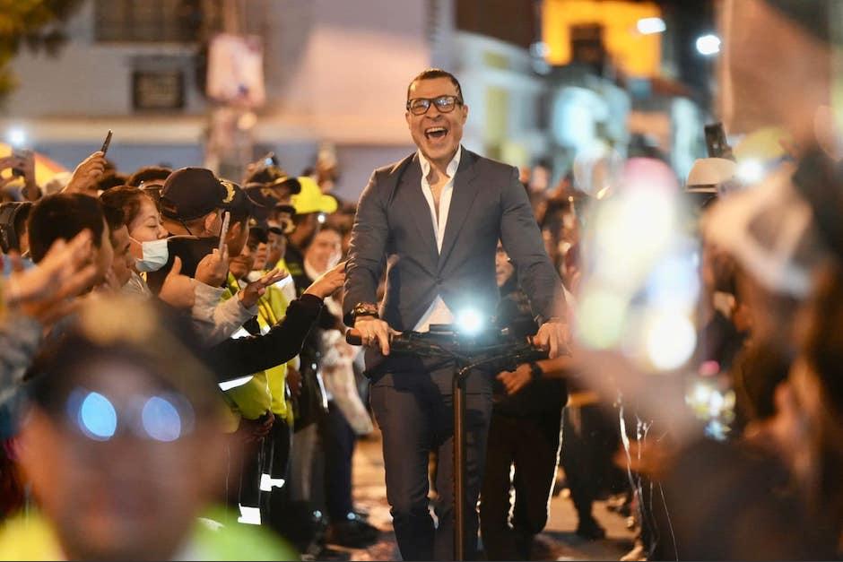 Neto Bran estará otros 4 años en el curul. (Foto: Oficial)