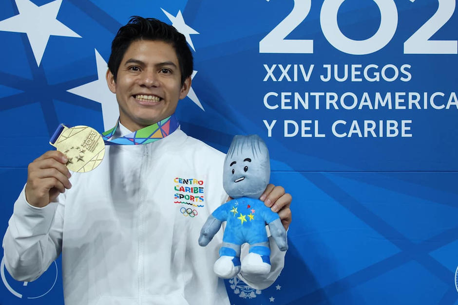 El guatemalteco se llevó el máximo galardón. (Foto: Distrito Deportivo)