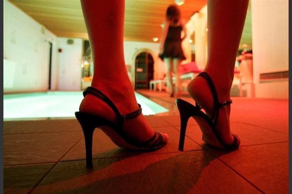 Realizan un allanamiento en el club nocturno "Exxesos" y rescatan a dos extranjeras víctimas de explotación sexual. (Foto: Archivo/Soy502)