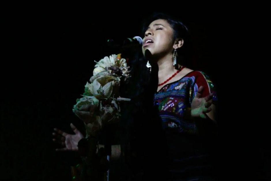 Sara Curruchiche, cantante maya kaqchiquel, iniciará su gira en EE.UU. y Canadá tras participar en el festival BRIC Celebrate Brooklyn, en Nueva York. (Foto: Instagran/Sara Curruchiche)