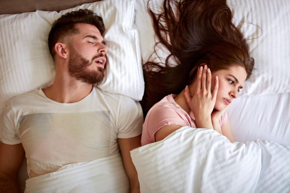 Dormir en pareja podría tener algunos riesgos. (Foto: Shutterstock)
