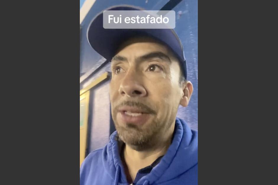 El guatemalteco denunció que fue estafado al intentar ingresar al Estadio Doroteo Guamuch. (Foto: captura de video)