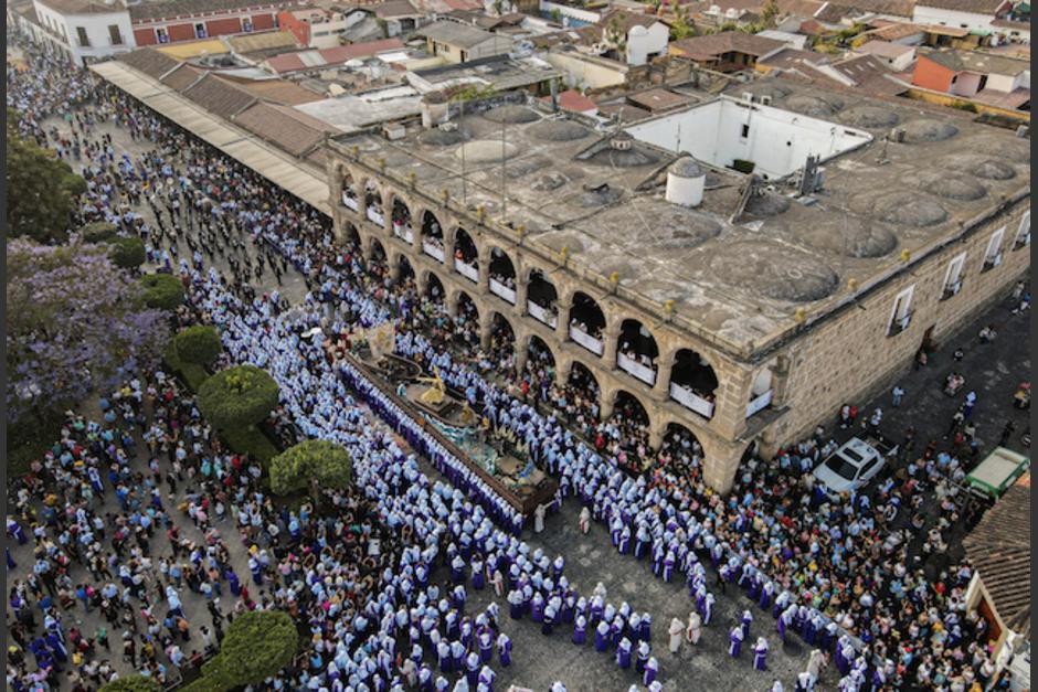 Esta fue la primera Semana Santa en que Antigua restringió el paso de vehículos dentro de la ciudad colonial. (Foto: Ayuntamiento de Antigua)