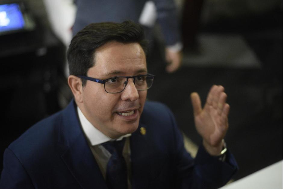 Julio Héctor Estrada se convirtió en el primer diputado en ser juramentado dos veces en solo cinco días. (Foto: Wilder López/Soy502)