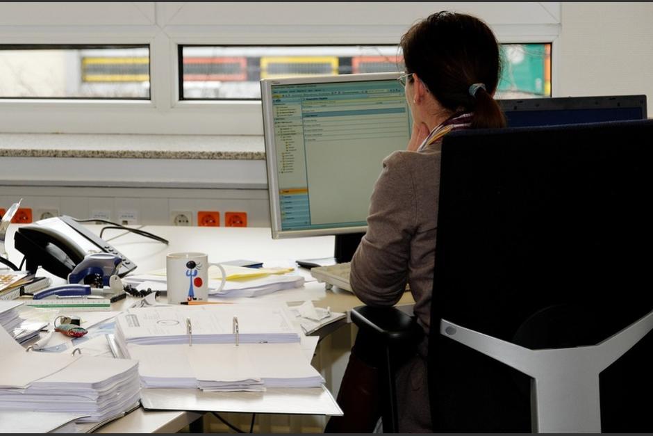 La planilla de trabajadores permanentes del Congreso supera los 1,260, entre quienes figuran varias secretarias asignadas a diputados y bancadas. (Foto: Pixabay)