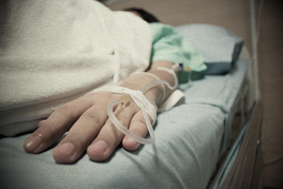 El Ministro de Salud informó sobre las posibles causas de enfermedad neurológica aguda. (Foto: Shutterstock)