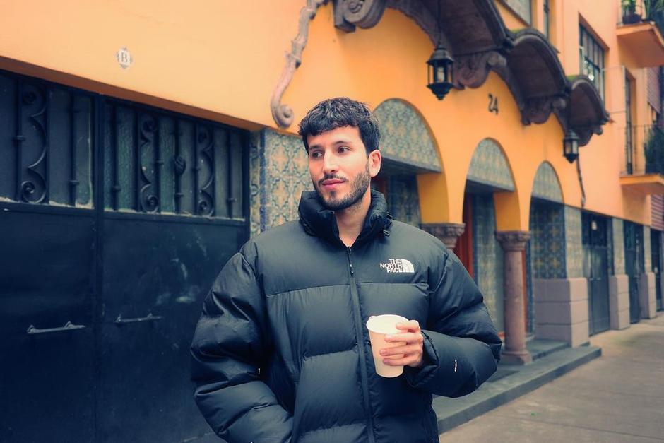 El cantante habló en el podcast "A solas", donde explicó por qué no puede tener una relación de más de un año. (Foto: Instagram/@sebastianyatra)