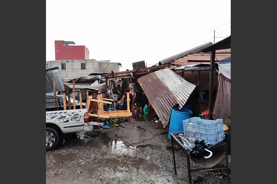 Las imágenes de una fuerte tormenta que afectó San Raymundo, la tarde de este lunes. (Foto: Bomberos Voluntarios)