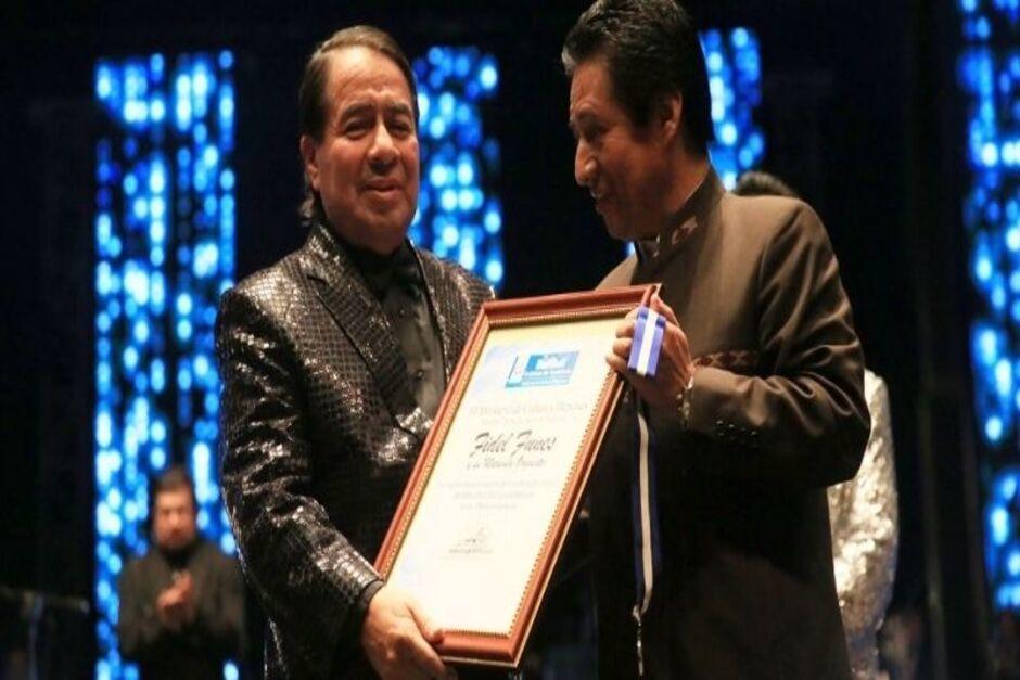 El músico recibió reconocimientos por su trayectoria. (Foto: Cortesía Fidel Funes y su Marimba Orquesta)