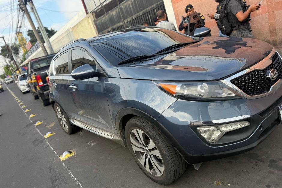 La camioneta fue consignada para continuar con las diligencias correspondientes. (Foto: PNC)
