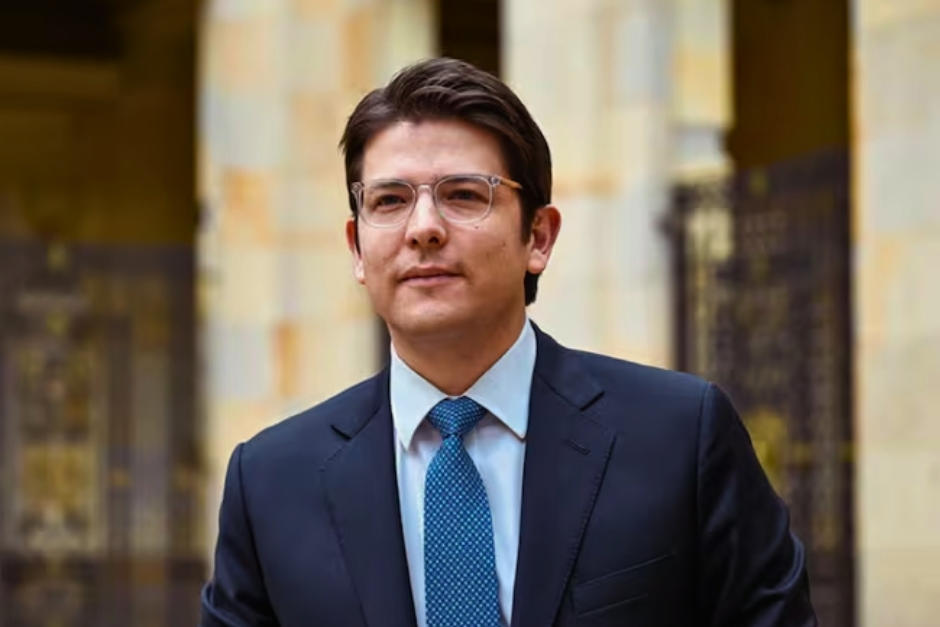 Miguel Uribe requirió "nuevos procedimientos neuroquirúrgicos" que lo estabilizaron tras presentar una hemorragia en su sistema nervioso central. (Foto: Archivo)