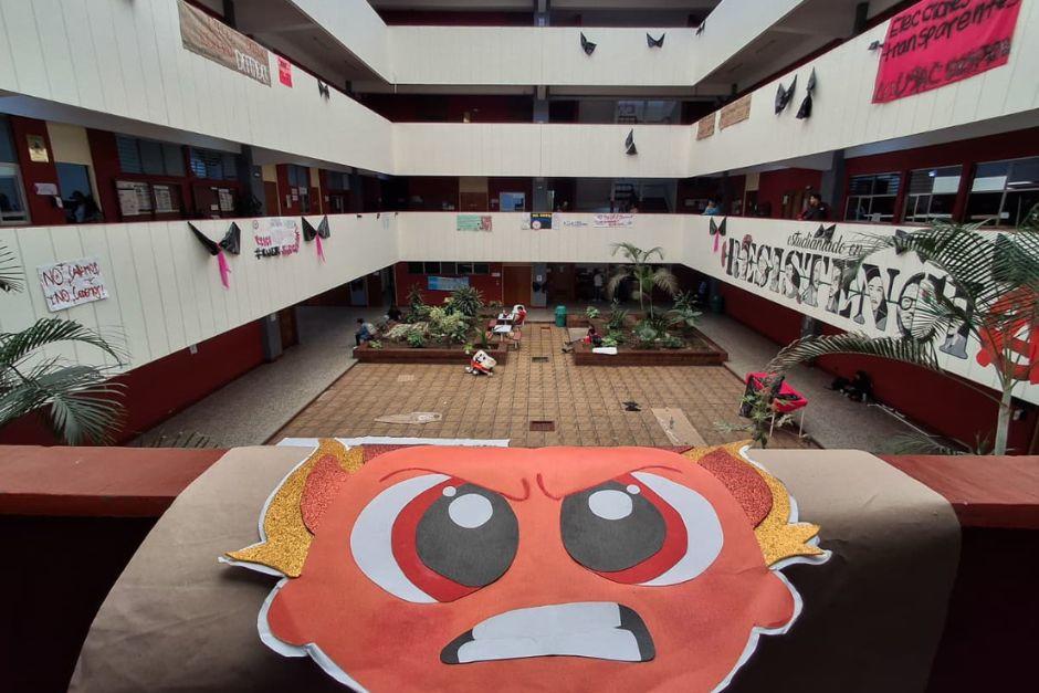  Estudiantes de Psicología de la USAC se oponen a nombramientos y piden elecciones legítimas. (Foto: Wilder López/Soy502)