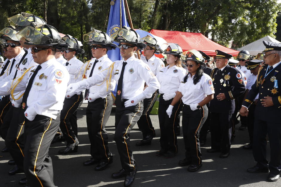 Bomberos Voluntarios cumplen 74 años. (Foto: Jorge Senté/Nuestro Diario)