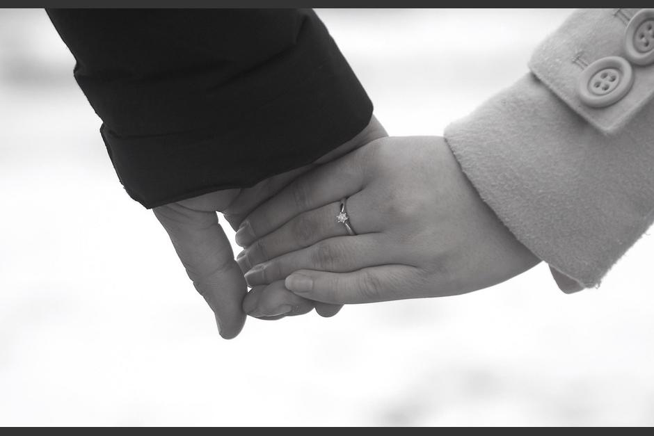 Pareja intentó cruzar una crecida de río pero fue arrastrada. (Foto: Pexels)