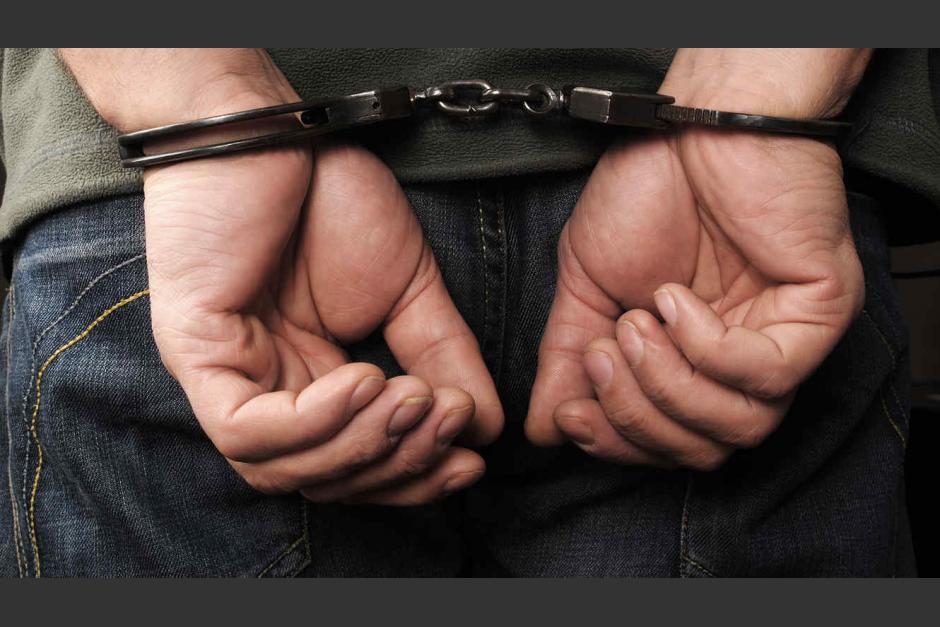 Durante el allanamiento un hombre fue detenido, se le incautó una escopeta y cuatro celulares. (Foto ilustrativa/Archivo)