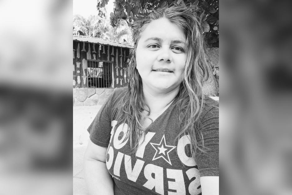 Los Bomberos Municipales Departamentales rescataron el cuerpo en las aguas del río Motagua en Zacapa. (Foto: Redes sociales)