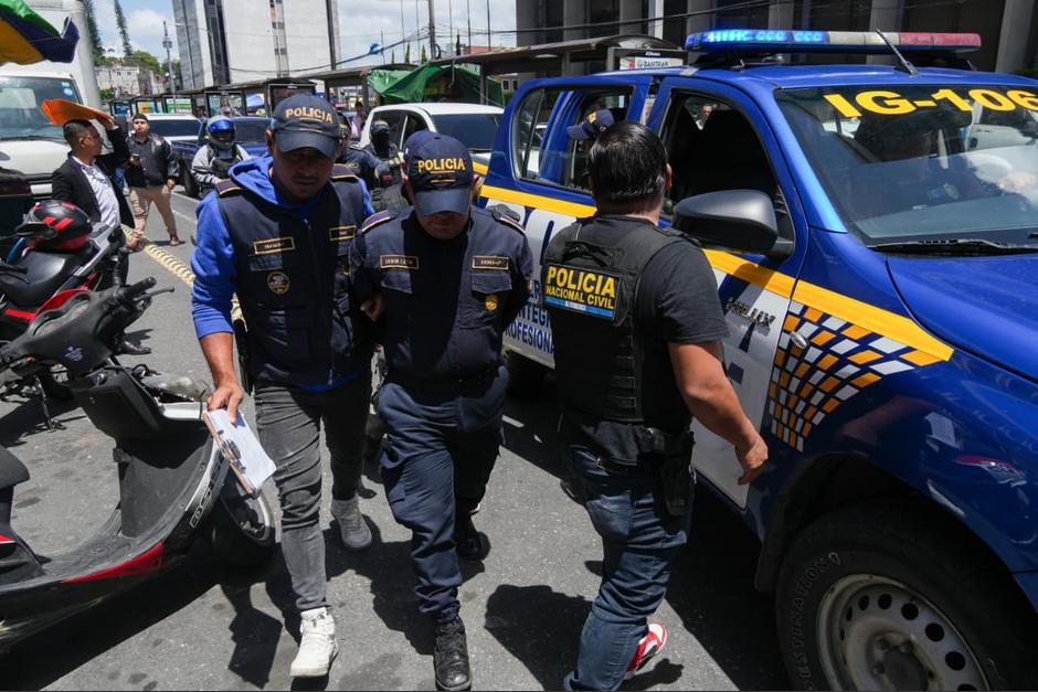 Cinco agentes de la PNC están acusados de integrar una estructura criminal que se dedicaba al secuestro. (Foto: Wilder López/Soy502)