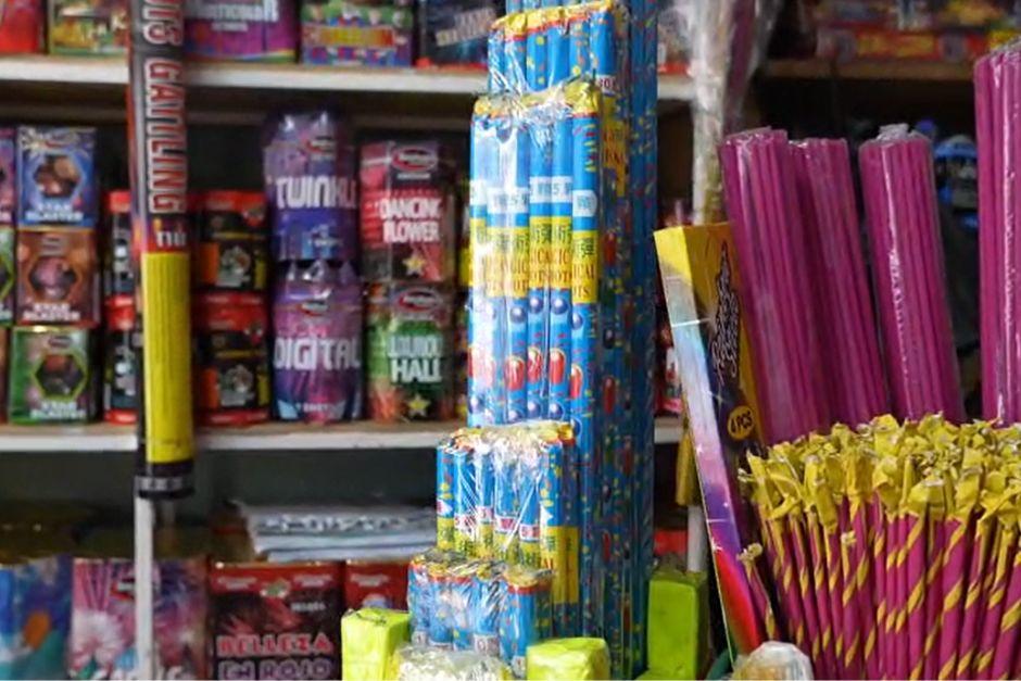 El uso de fuegos artificiales son una costumbre especialmente para estas fiestas de fin de año. (Foto: Wilder López/Soy502)