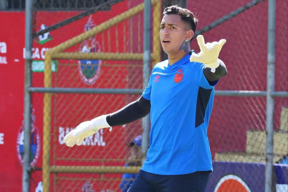 Kénderson Navarro no jugará ante Mictlán por una lesión. (Foto: Municipal)
