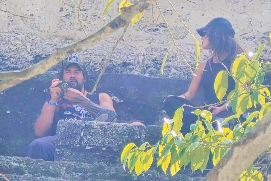 Jason Momoa y Adria Arjona fueron vistos en Tikal. (Foto: redes sociales)