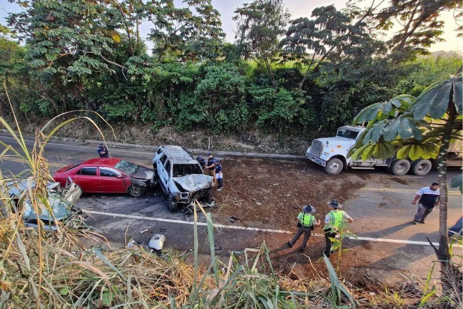 El paso vehicular está afectado por el hecho. (Foto: redes sociales)