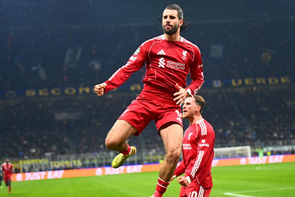 El húngaro Dominik Szoboszlai decidió el duelo en favor de los reds, con un tiro penal. (Foto: AFP)