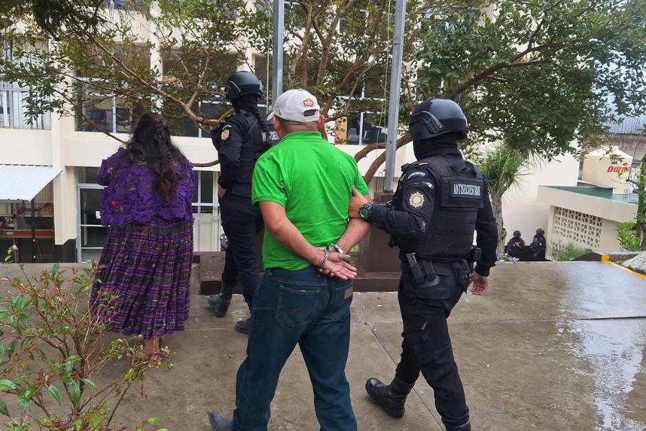 La pareja de esposos exigían fuerte suma de dinero para nos lastimar a los menores y liberarlos. (Foto: PNC)