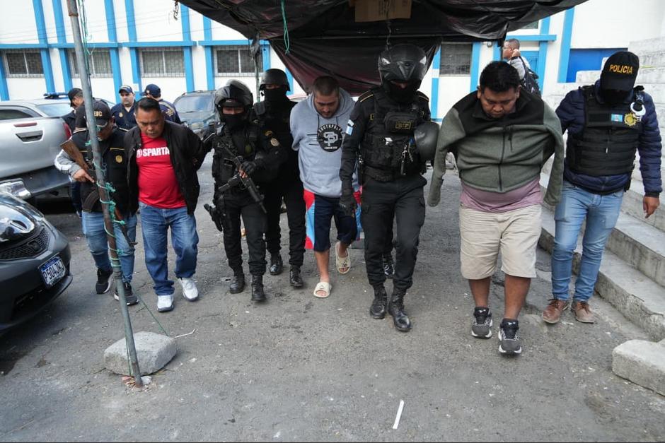 Tres integrantes de "Los Taxistas del Viejo" capturados. (Foto: Wilder López/Soy502)