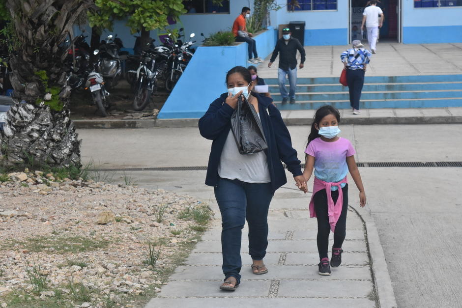 Recomiendan abrigar bien a los más pequeños de casa y a los adultos mayores, quienes son los propensos a enfermedades respiratorias. (Foto: Marvin Pos/Colaborador)