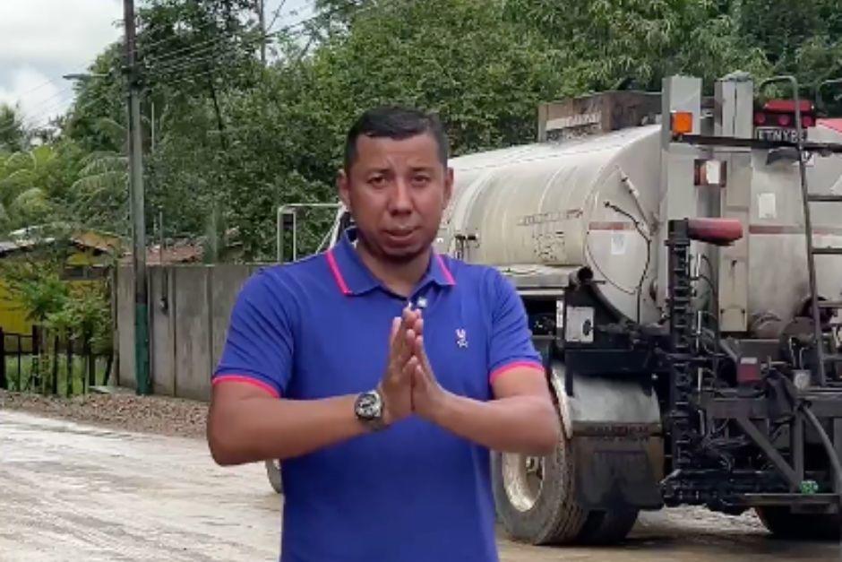 El alcalde de San Francisco, Petén, confirmó por medio de una transmisión en vivo que ha sido amenazado. (Foto: captura de video)