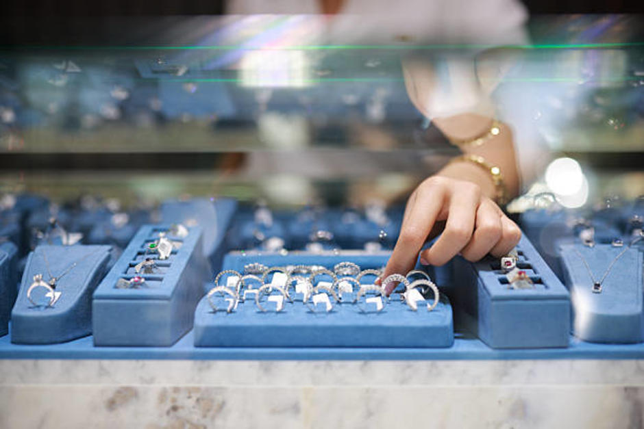 El robo se ejecutó en el interior de un comercial ubicado en Villa Nueva. (Foto ilustrativa: istock)