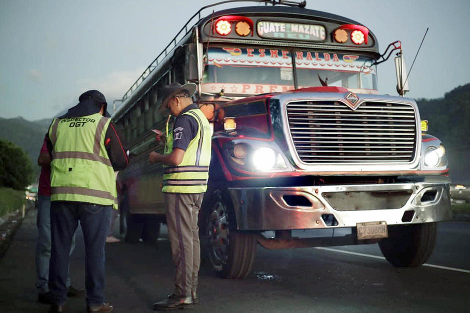 Los buses extraurbanos también son revisados para constatar que cumplan con medidas de seguridad. (Foto: DGT)