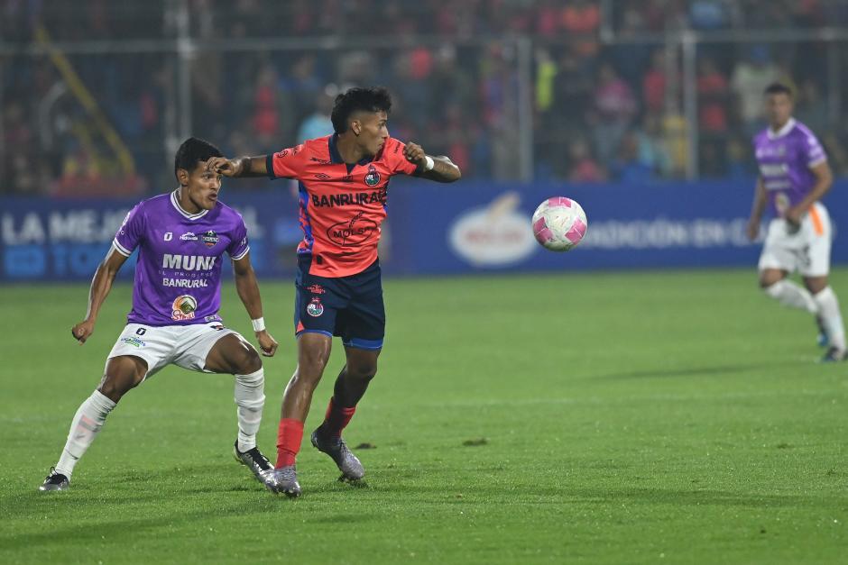 Rudy Muñoz marcó dos goles en la semifinal ante Achuapa. (Foto: Nuestro Diario)