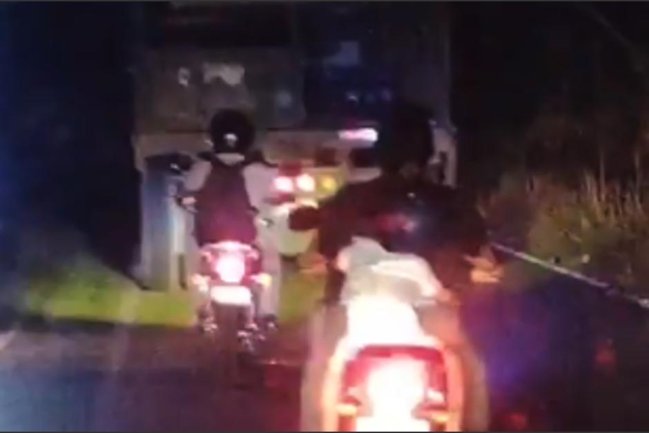 Rebasó y estuvo a punto de ser arrollado. (Foto: captura de video)