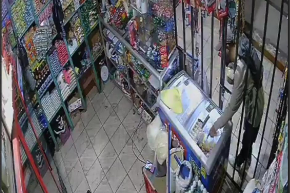 El hecho fue captado por una de las cámaras del sector. (Foto: captura de video)
