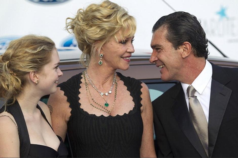 Antonio Banderas y Melanie Griffith, unidos por su hija. (Foto: X)
