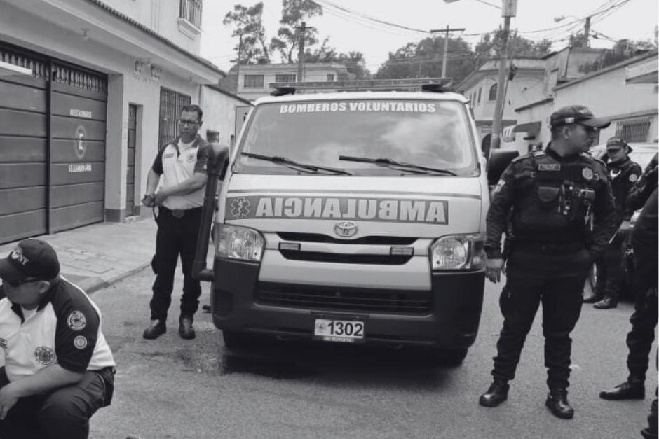 Una persona herida y una fallecida ha sido el saldo del incidente armado en la zona 11. (Foto: Bomberos Voluntarios)