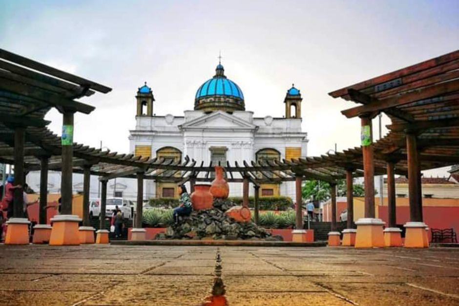 Debido a la fiesta de aniversario, se tendrán cierres vehiculares. (Foto: Mercado Central de Guatemala)