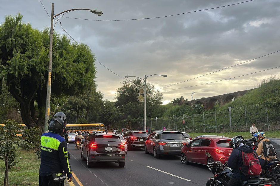 Los buses que bloqueaban el paso se han retirado del lugar. (Foto: Alcadía Auxiliar zona 13)