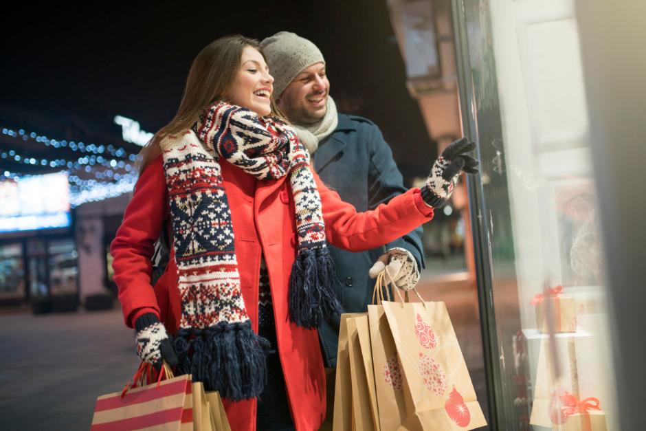 Las ventas de fin de año impactan el consumo nacional, según expertos. (Foto: Canva/Soy502)
