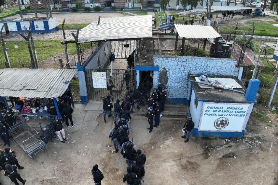 Los privados de libertad recluidos en la cárcel Cantel fueron identificados. (Foto: Mingob)