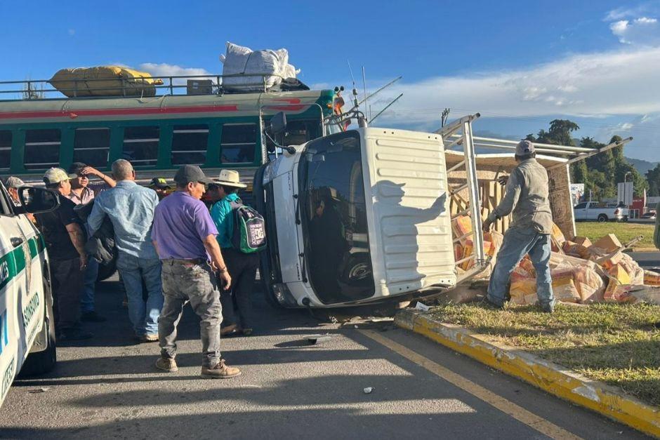 Dos personas resultaron heridas graves y otras más con heridas menores. (Foto: Asonbomd)
