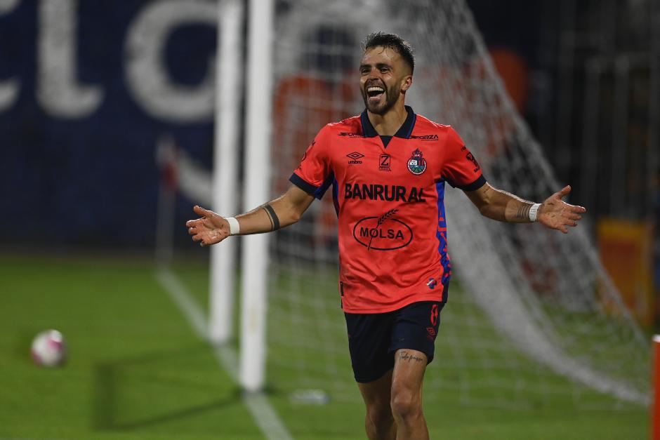 Rodrigo Saravia fue el autor del primer tanto del encuentro, que abrió el camino de la victoria edil. (Foto: Pedro Pablo Mijangos/Colaborador)