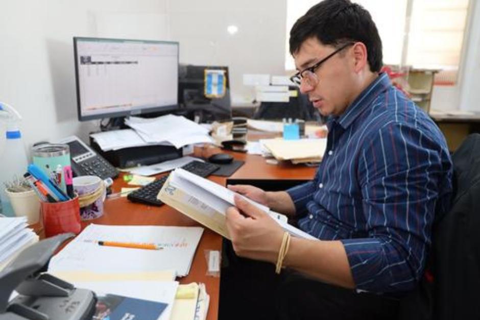 El Congreso puso un límite para los honorios que pueden cobrar los contratistas del renglón 029. (Foto: AGN / Soy502)