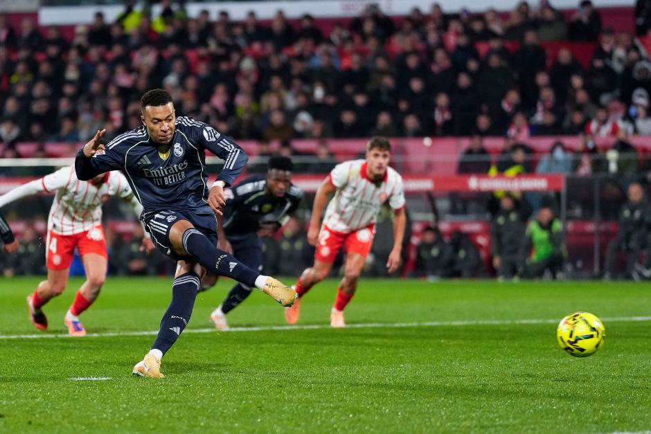 Mbappé transformó la igualdad merengue desde el manchón de penal. 