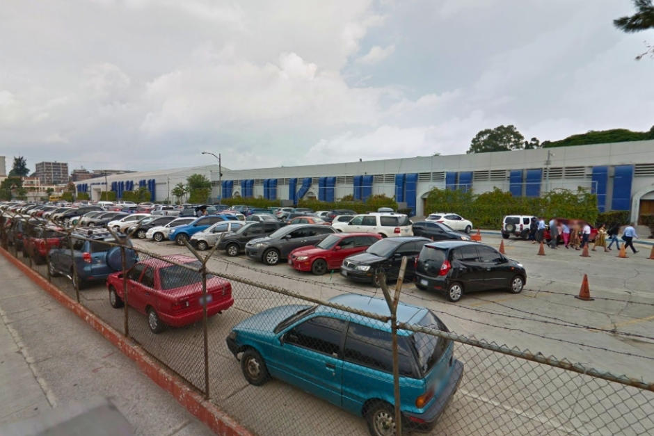 Una gran cantidad de visitantes buscan ingresar hacia este recinto en el corazón de la zona 9. (Foto: Google Maps)