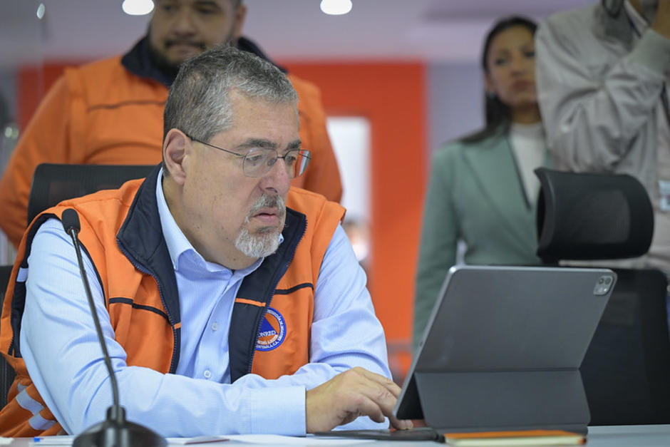 Presidente Bernardo Arévalo estuvo en conferencia en instalaciones de CONRED (Foto: SCSPR/Soy502)