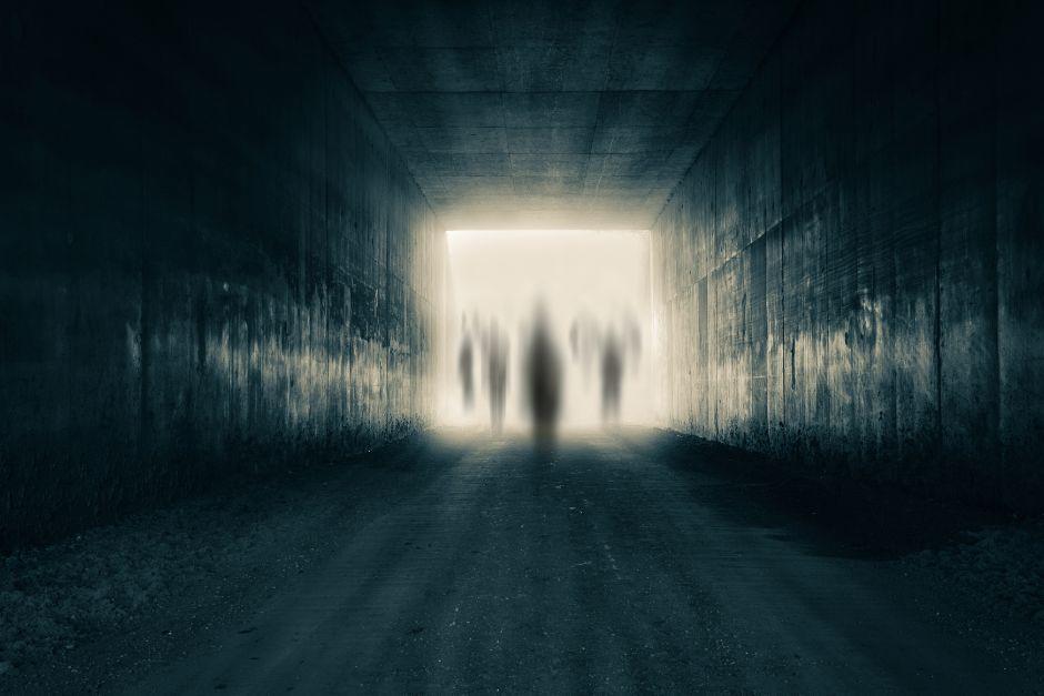Julio López, reportero paranormal, compartió con Soy502 la narración sobre una aparición captada en video en una aldea de Jutiapa. (Foto ilustrativa: Shutterstock)
