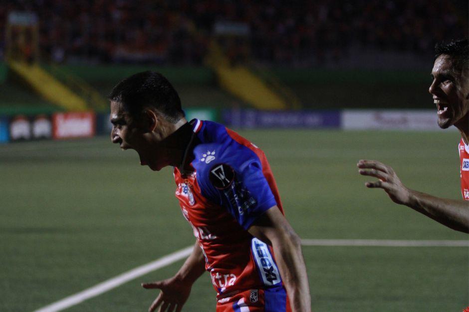 El festejo de Juancho tras conseguir el empate. (FOTO: Karla Santiago / colaboradora)